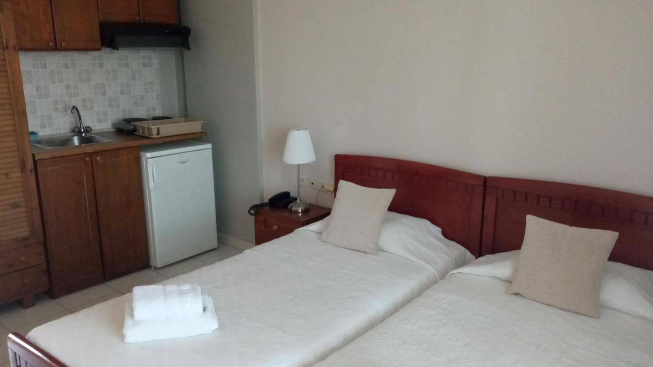 Hotel Pavlos - Studios トロン エクステリア 写真